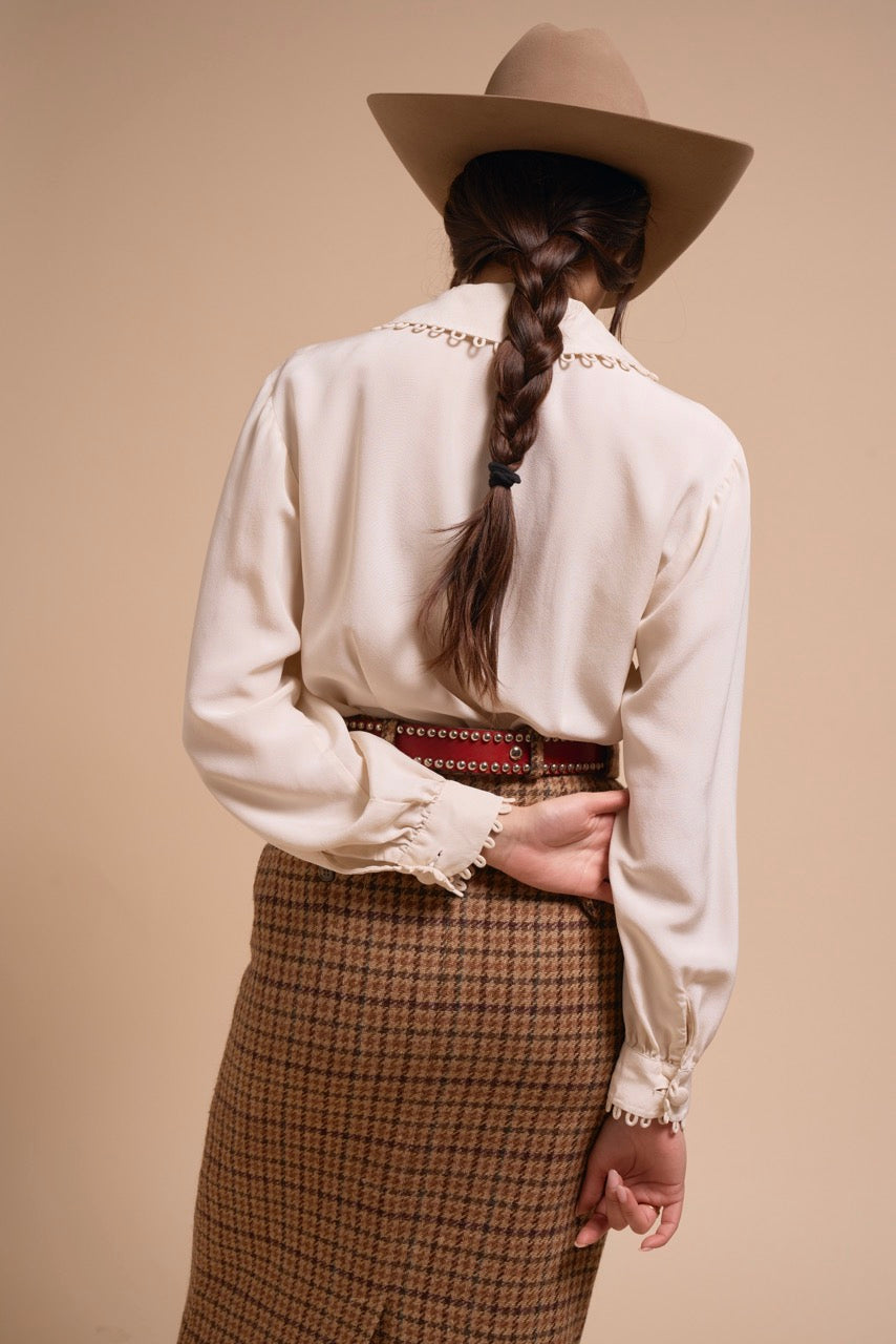 Sweetheart Button Up